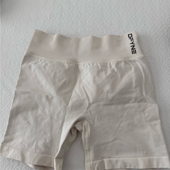 Dfyne Dynamic White Shorts - Picture 1 of 3